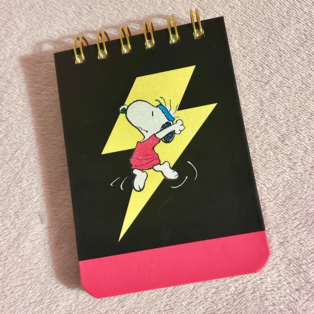 Peanuts Snoopy ‘Flash Beagle’ Mini Spiral Notebook